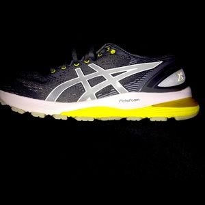 ASICS Gel Nimbus 21 Women’s Running Shoes